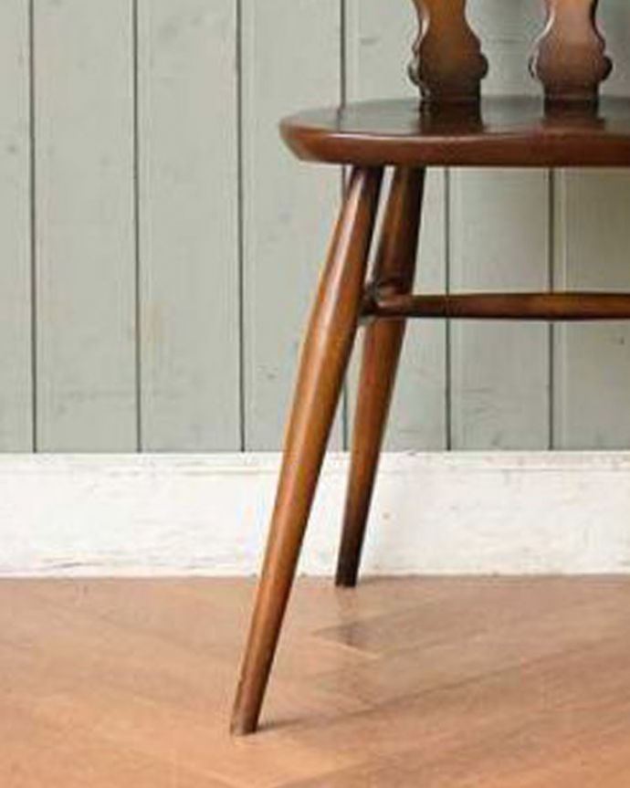 アンティークチェアの脚