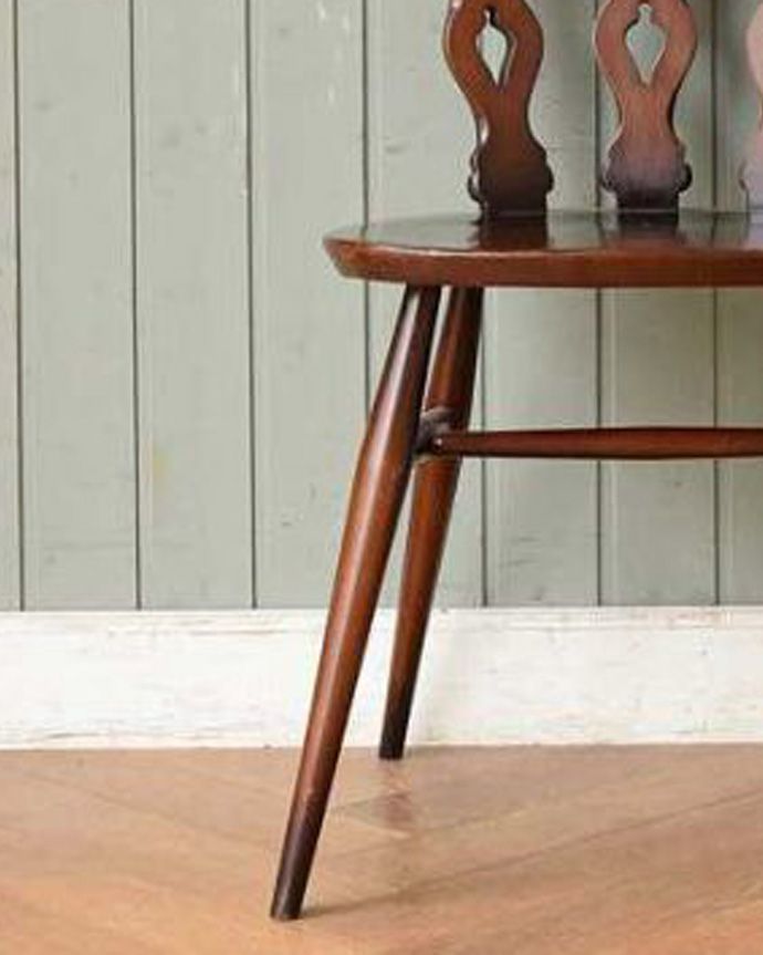 アンティークチェアの脚