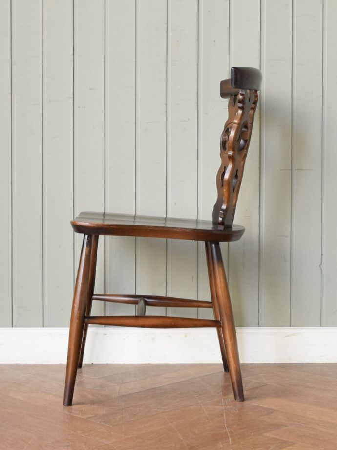 アーコールチェアの側面