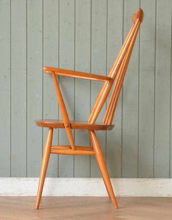 アーコールチェアの側面