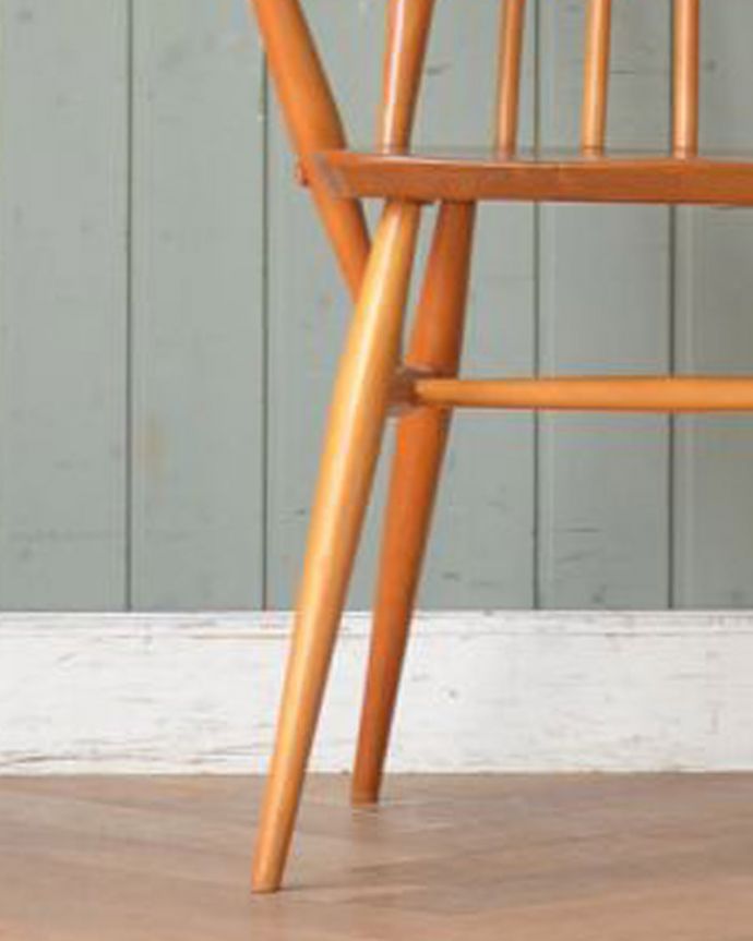 アンティークチェアの脚