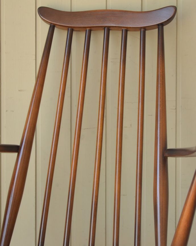 ゴールドスミスチェアの背もたれ