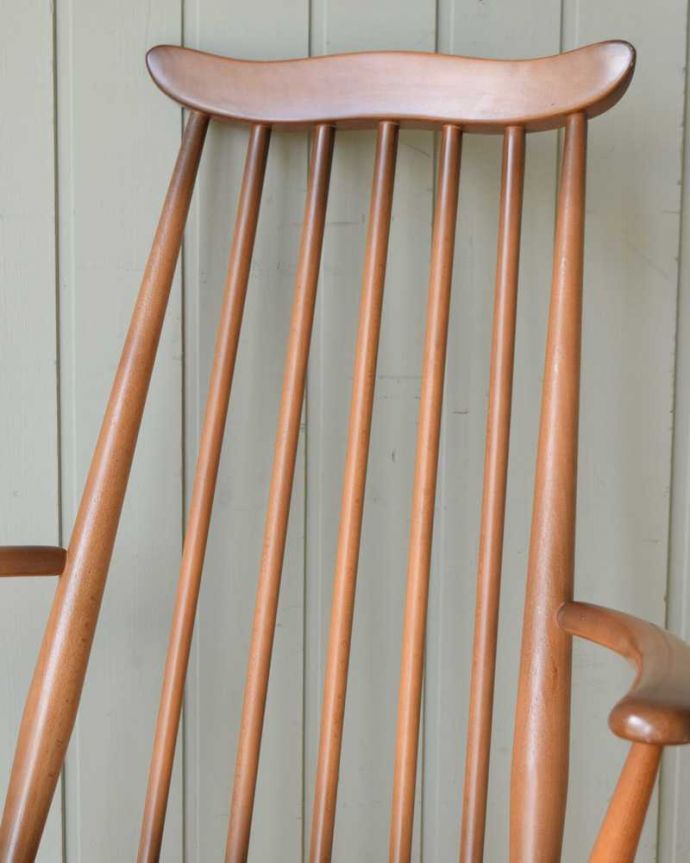 ゴールドスミスチェアの背もたれ