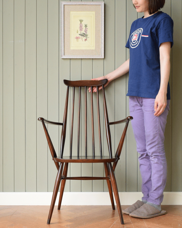 アーコールのゴールドスミスチェア