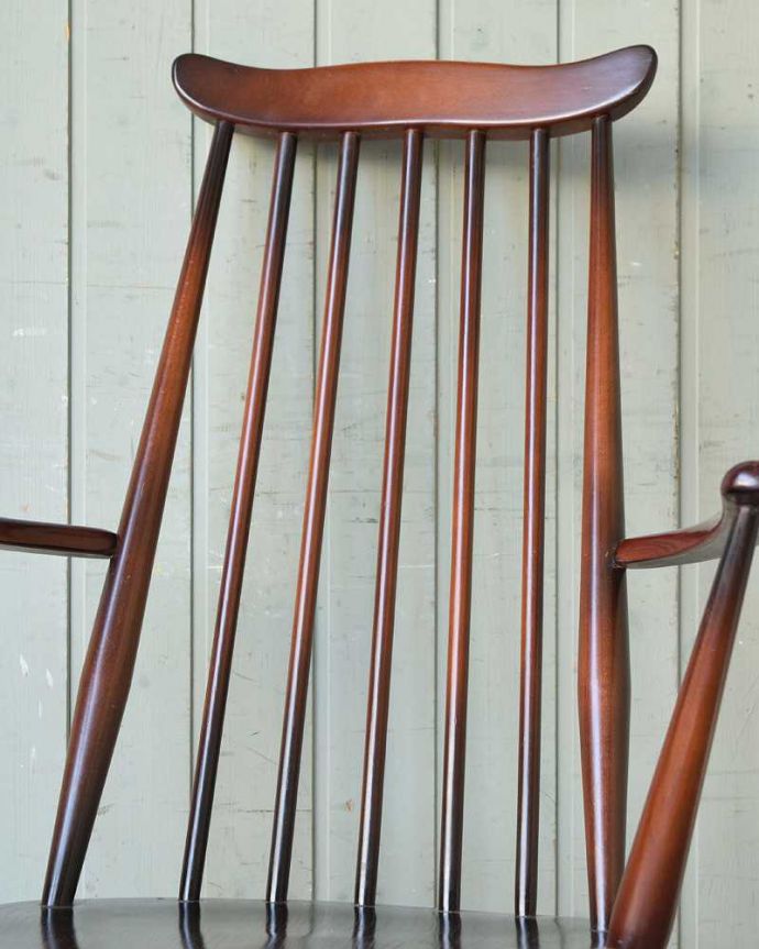 ゴールドスミスチェアの背もたれ