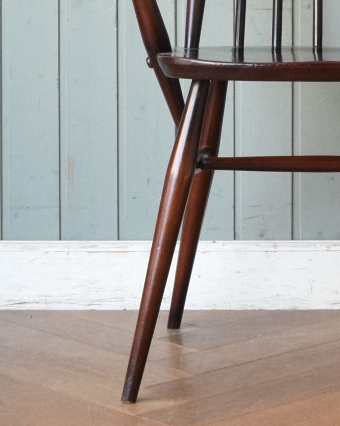 アーコールチェアの脚