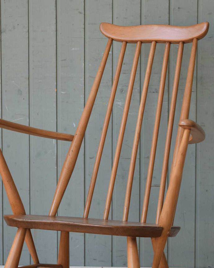 アーコールチェアの背もたれ