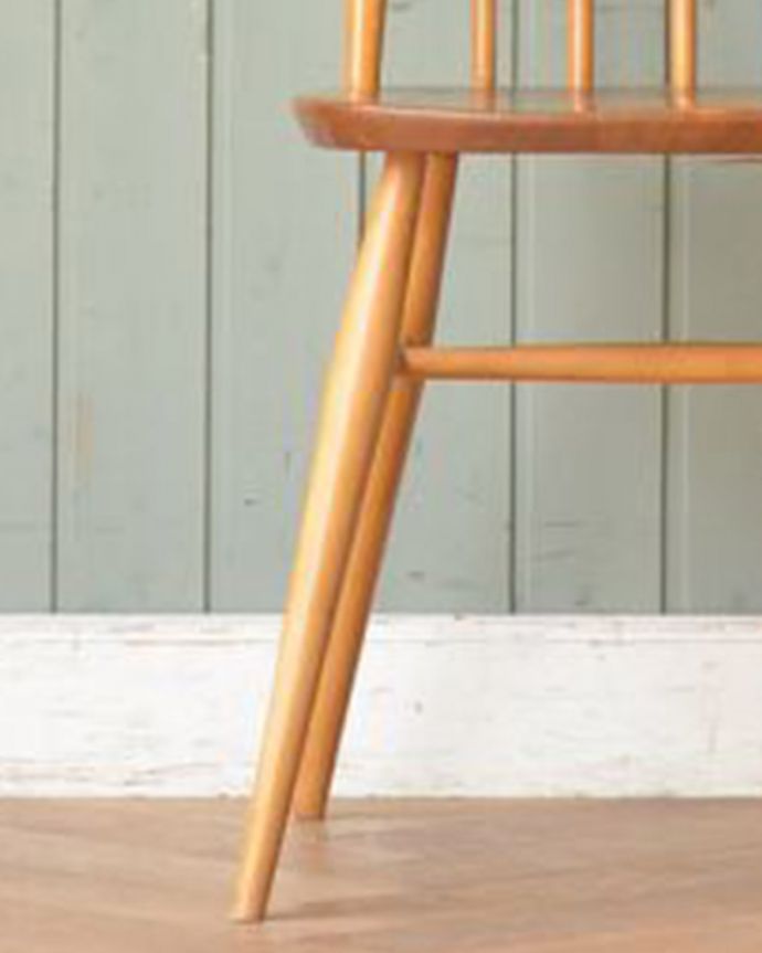 アンティークチェアの脚