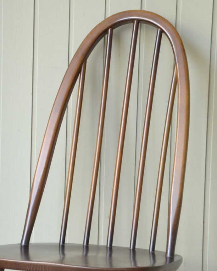 クエーカーチェアの背もたれ