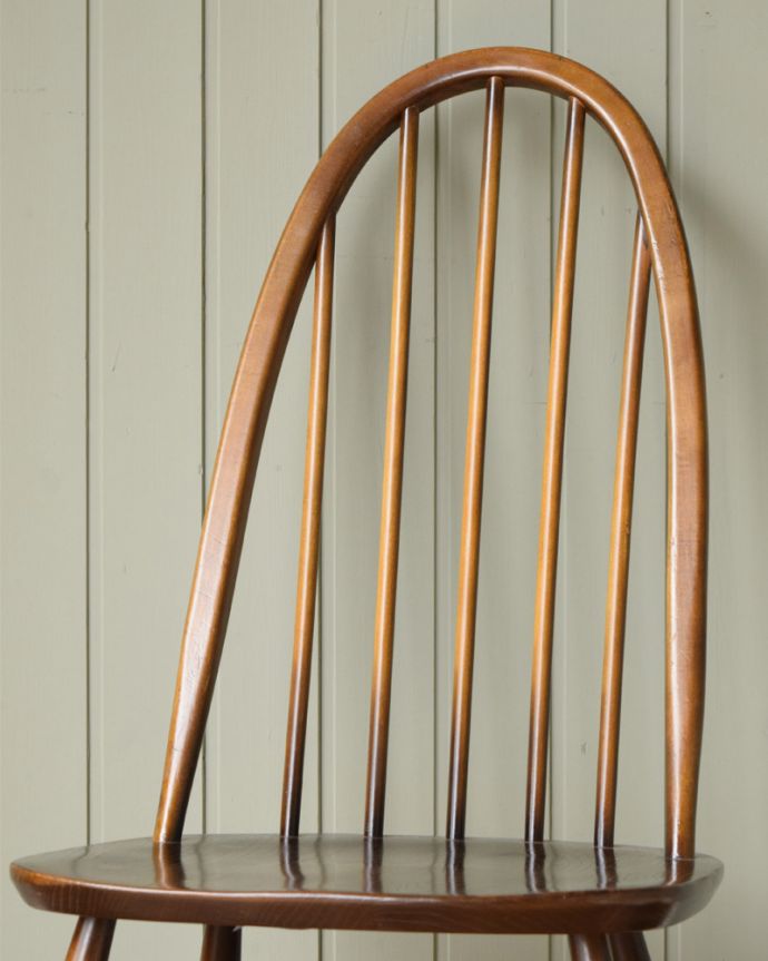 クエーカーチェアの背もたれ