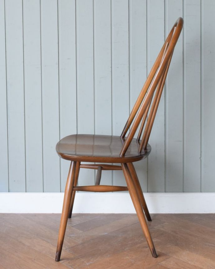 アーコールチェアの側面