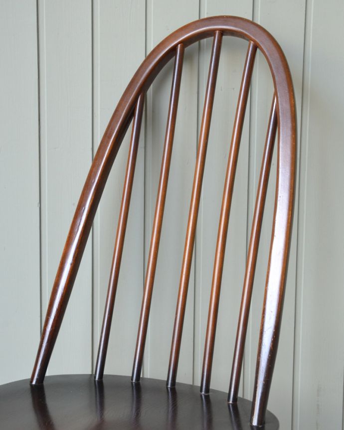 クエーカーチェアの背もたれ