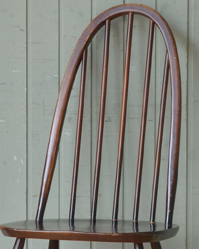 クエーカーチェアの背もたれ