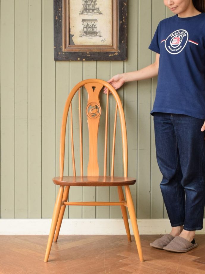 アーコールのスワンバックチェア