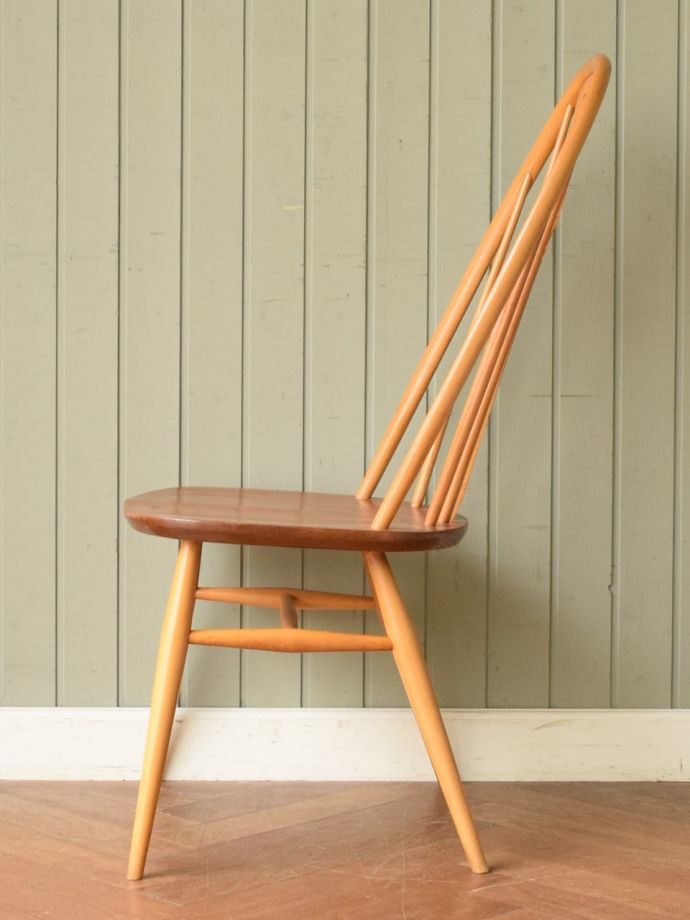 アーコールチェアの側面