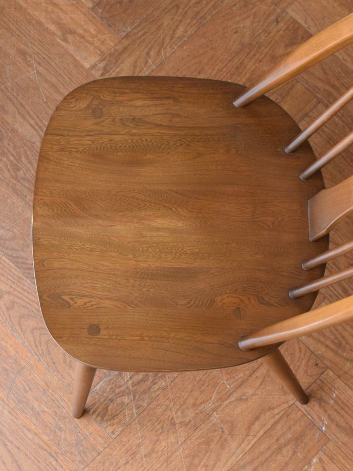 アーコールチェアの座面