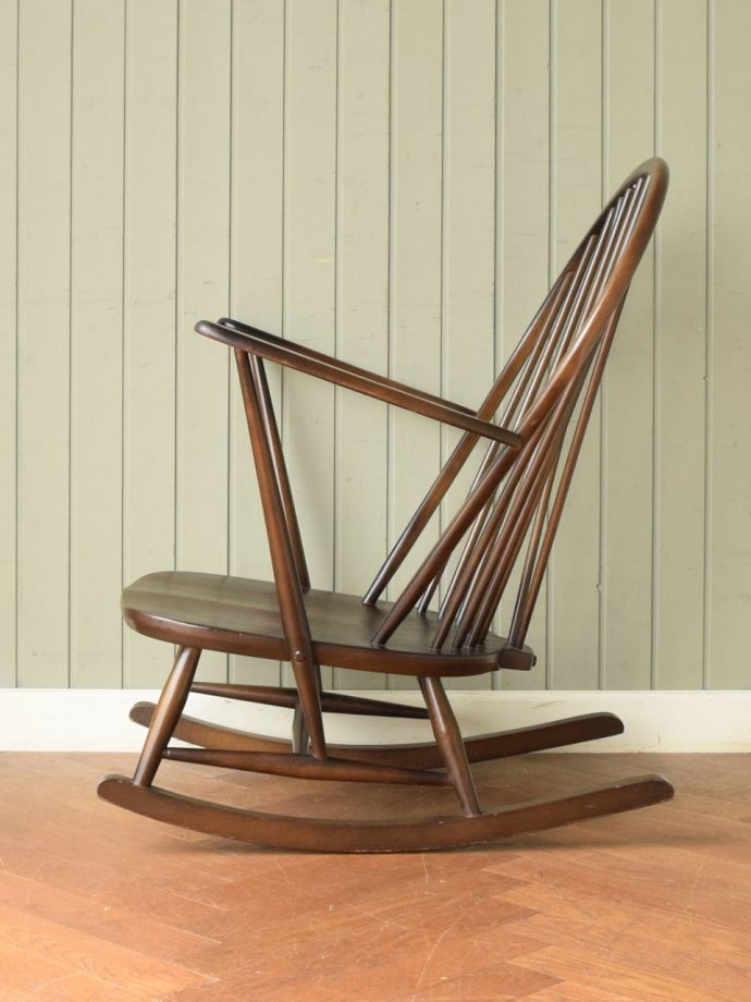 アーコールチェアの側面