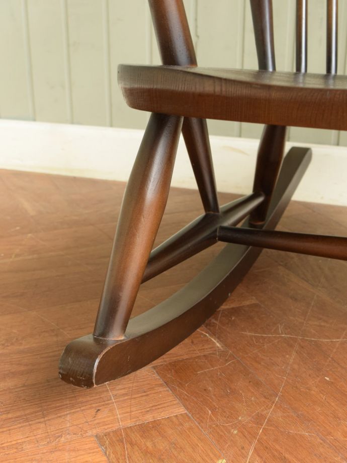 アーコールチェアの脚