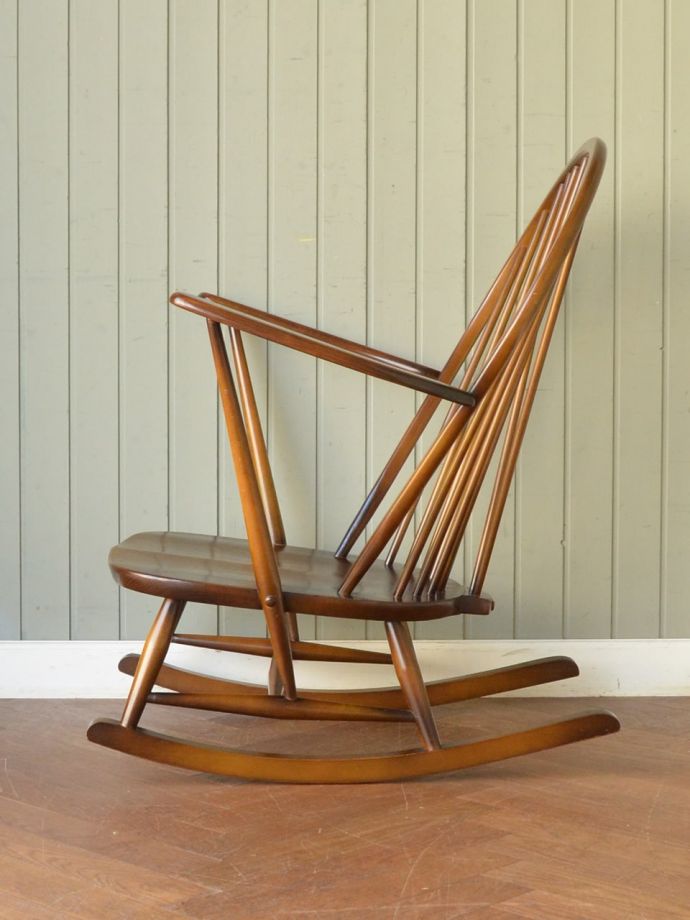 アーコールチェアの側面