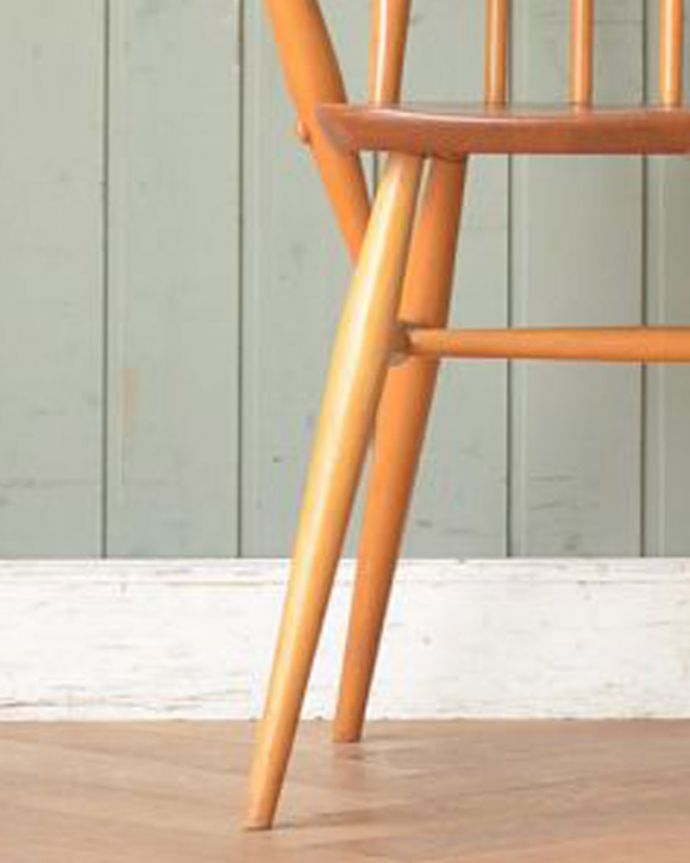 アンティークチェアの脚