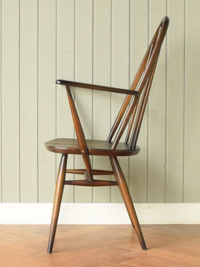 アーコールチェアの側面