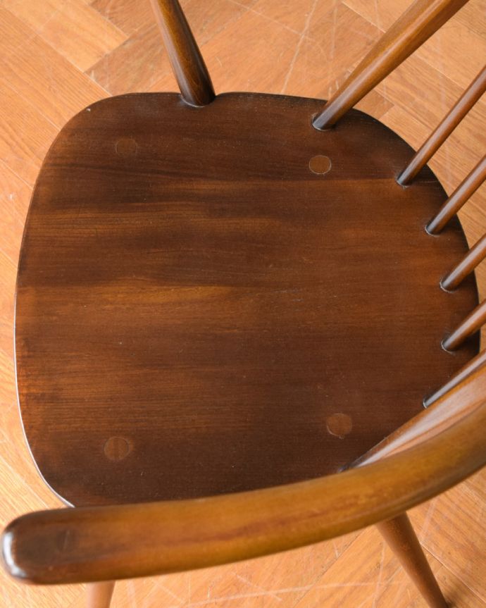 アーコールチェアの座面