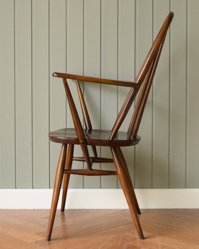 アーコールチェアの側面