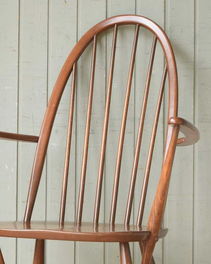 クエーカーチェアの背もたれ