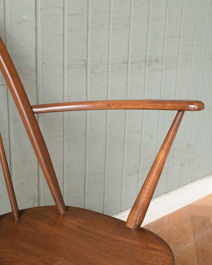 アーコールチェアのアーム