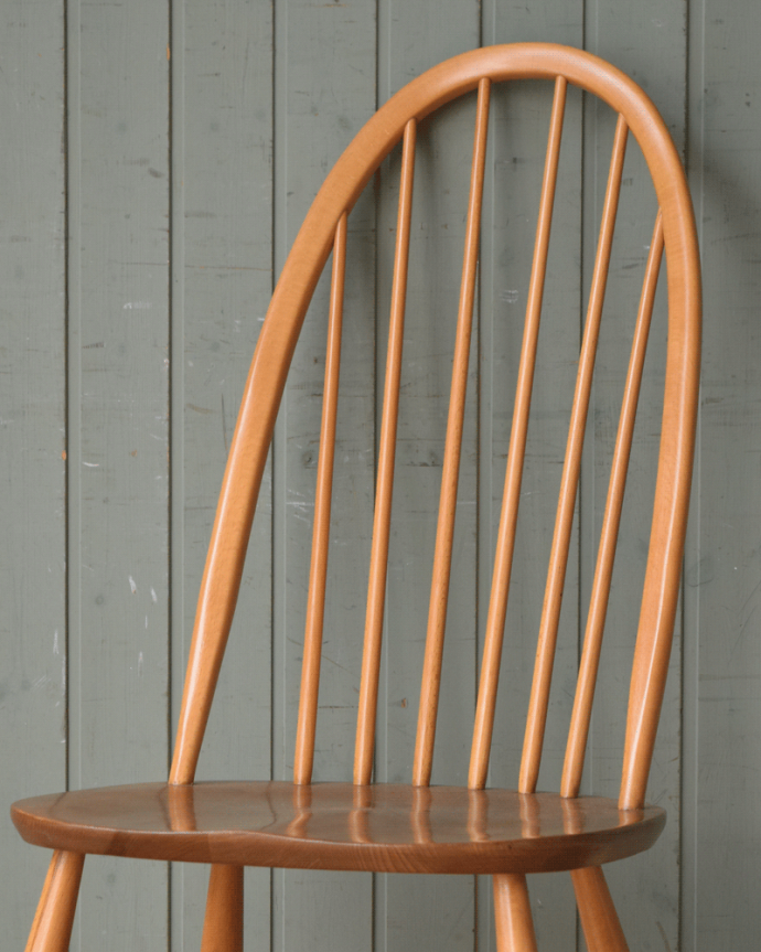 クエーカーチェアの背もたれ