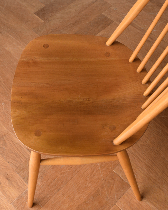 アーコールチェアの座面