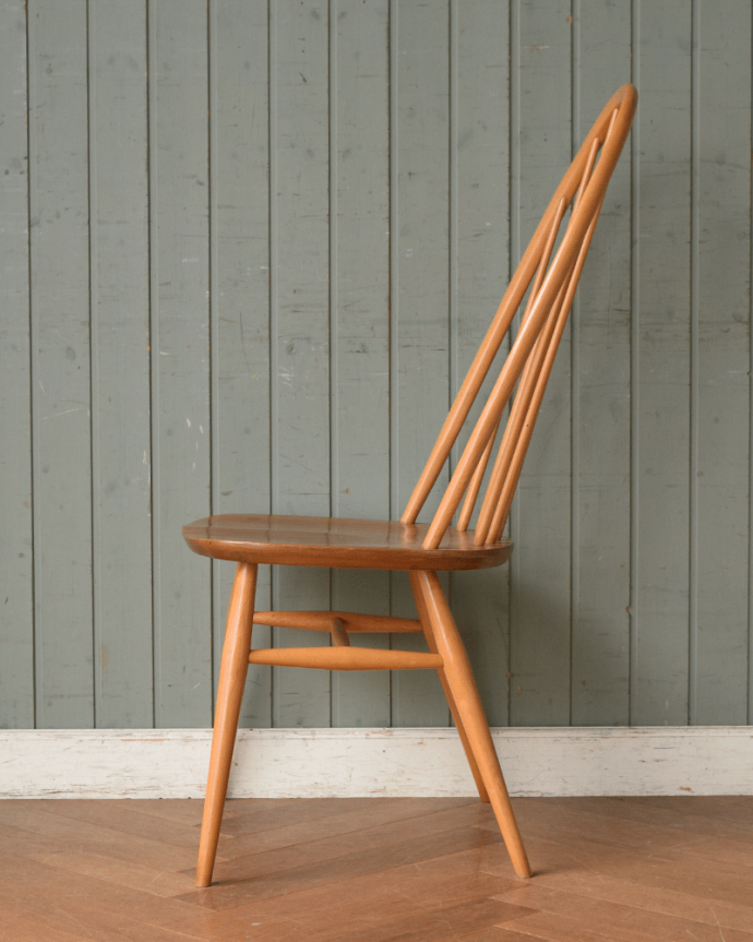 アーコールチェアの側面