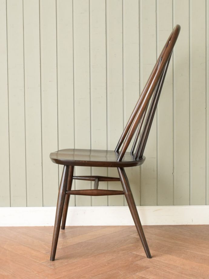 アーコールチェアの側面