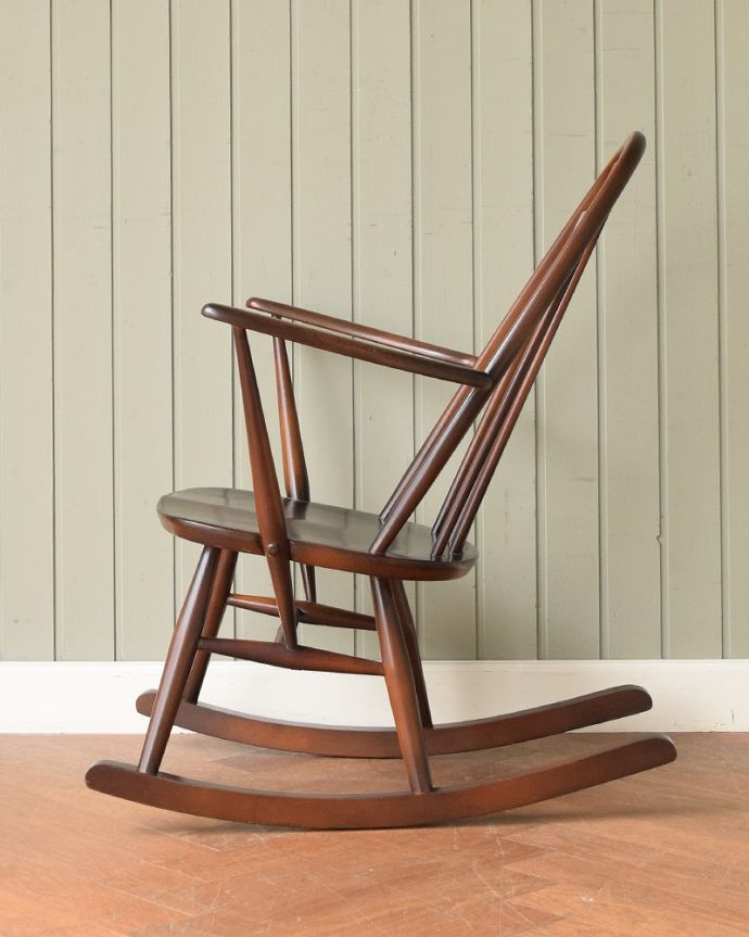 アーコールチェアの側面