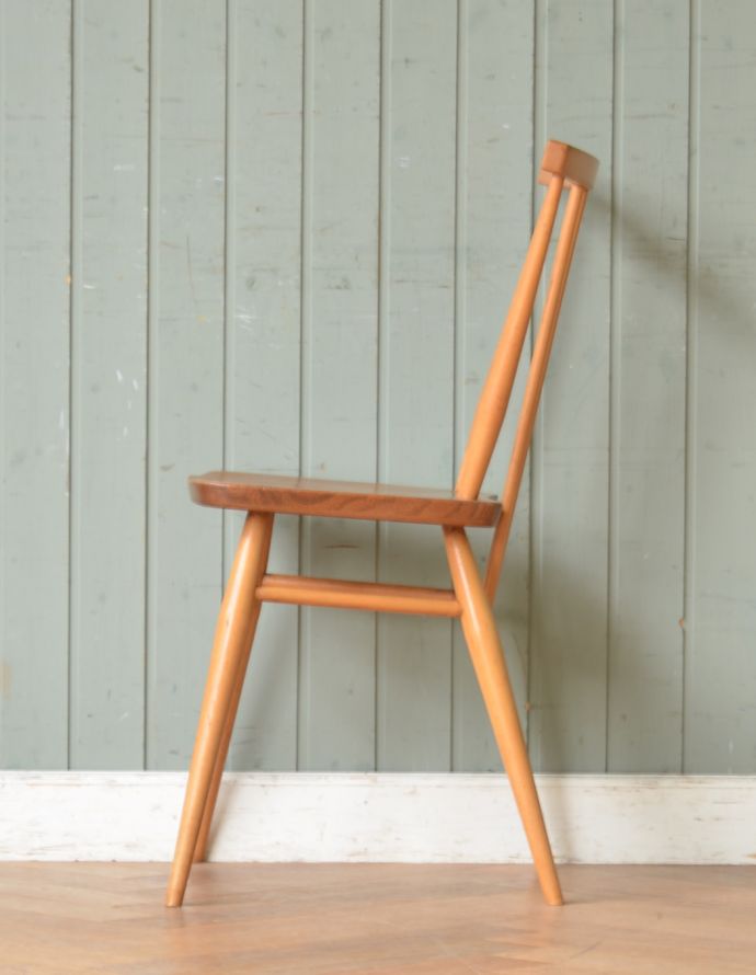 アーコールチェアの側面