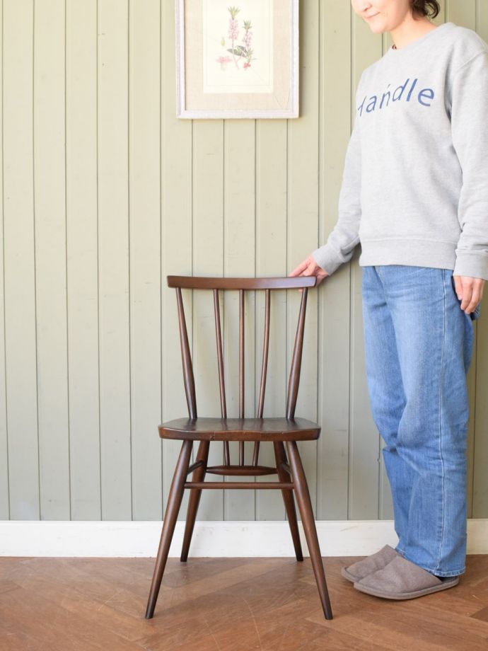 アーコールのスティックバックチェア