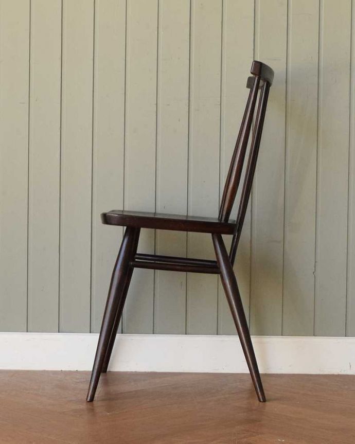 アーコールチェアの側面