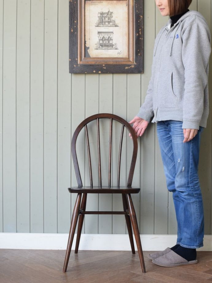 アーコールのフープバックチェア