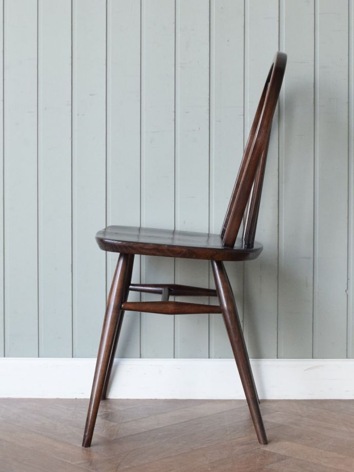 アーコールチェアの側面