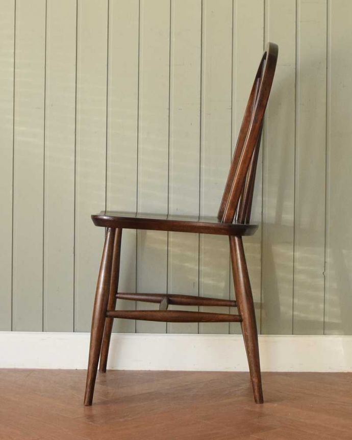 アーコールチェアの側面