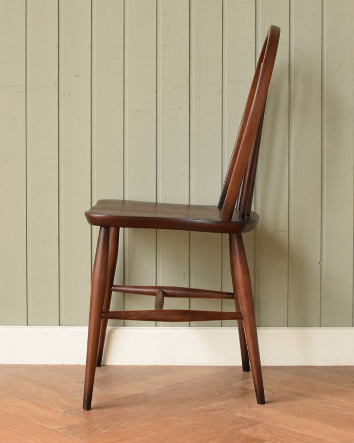 アーコールチェアの側面