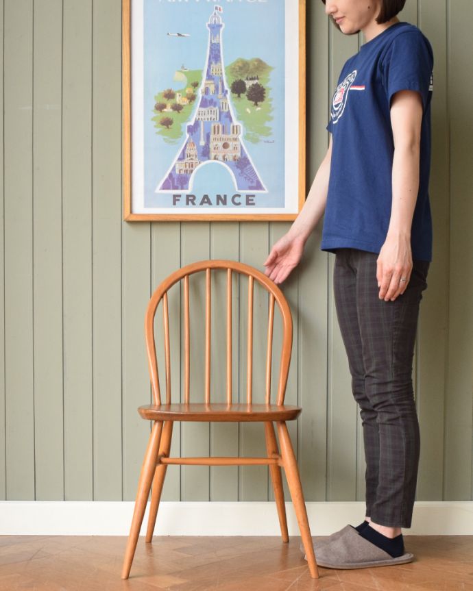 アーコールのフープバックチェア