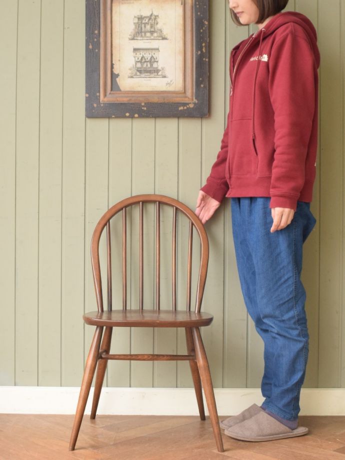 アーコールのフープバックチェア