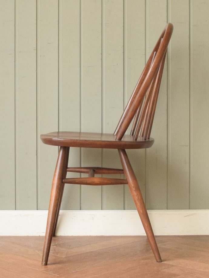 アーコールチェアの側面