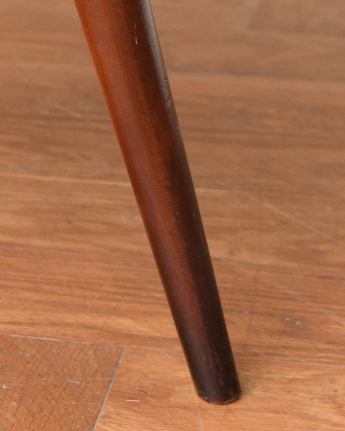 アンティークチェアの脚