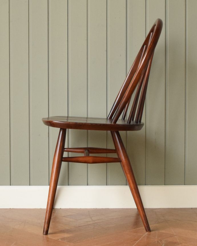 アーコールチェアの側面