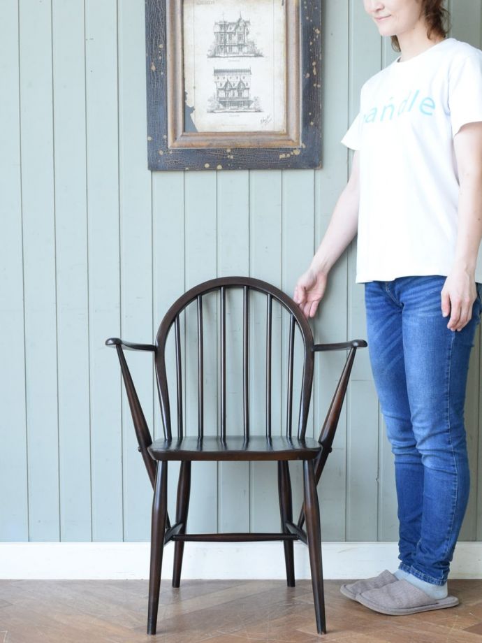 アーコールのフープバックチェア