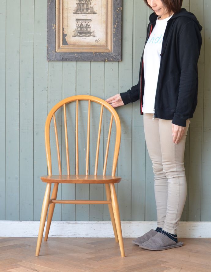 アーコールのフープバックチェア