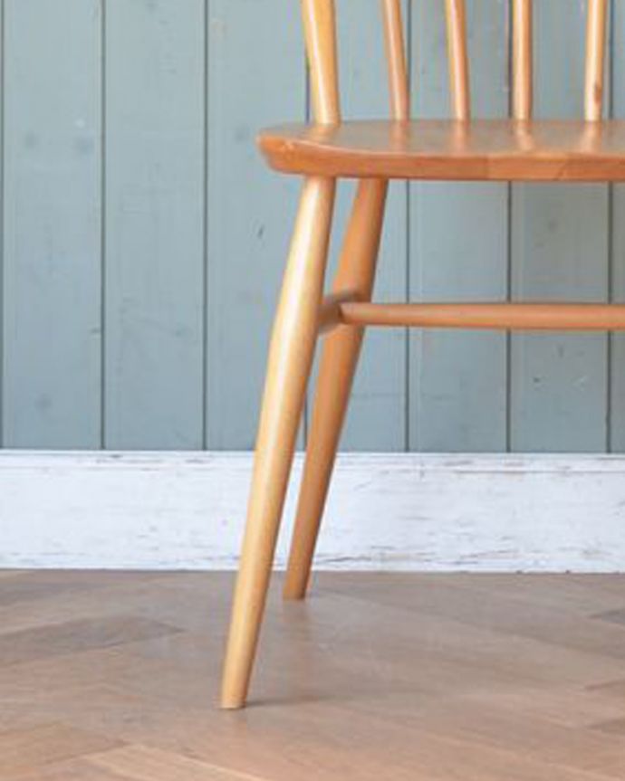 アンティークチェアの脚