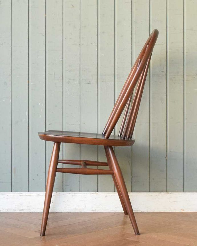 アーコールチェアの側面